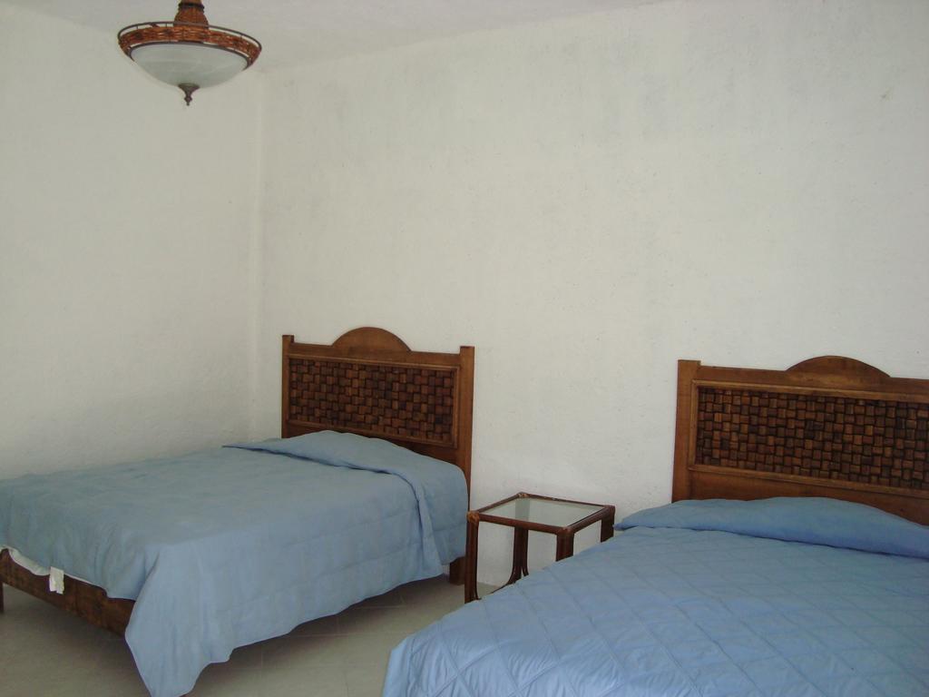 Hotel Teques Inn Tequesquitengo Phòng bức ảnh